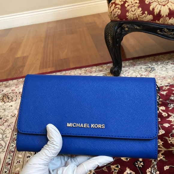 Authentic Michael Kors wallet on a chain crossbody - Picture 5 of 8